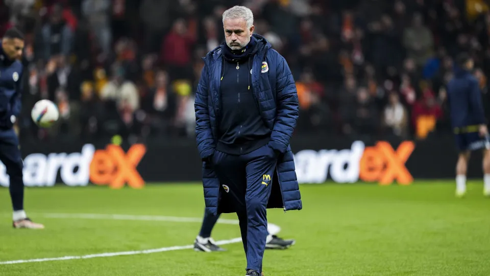 Galatasaray acusa José Mourinho de racismo contra o povo turco